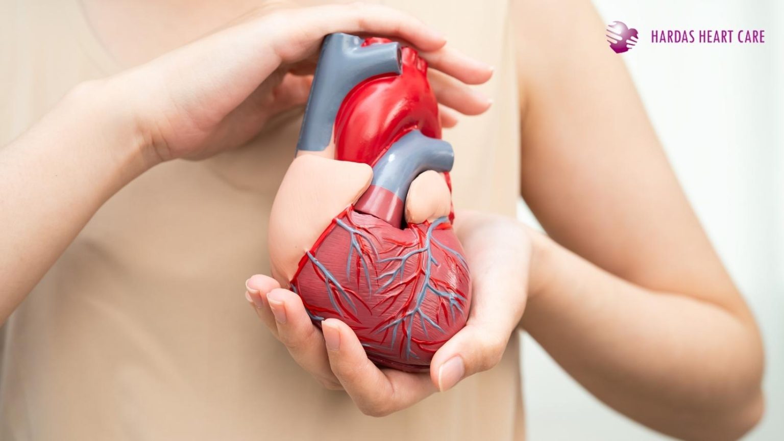 Heart specialist consulting a patient in a modern cardiac clinic